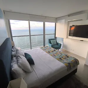ocean-front-condo-suites-5-stars-view.cartagena-hotels.org/